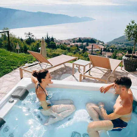 Borgo Le Vigne - La Barrique Only Adults Appartement Tignale